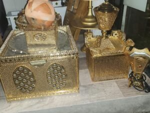 Golden Coffee table / ኣቑሑት ቡን ወርቃዊ